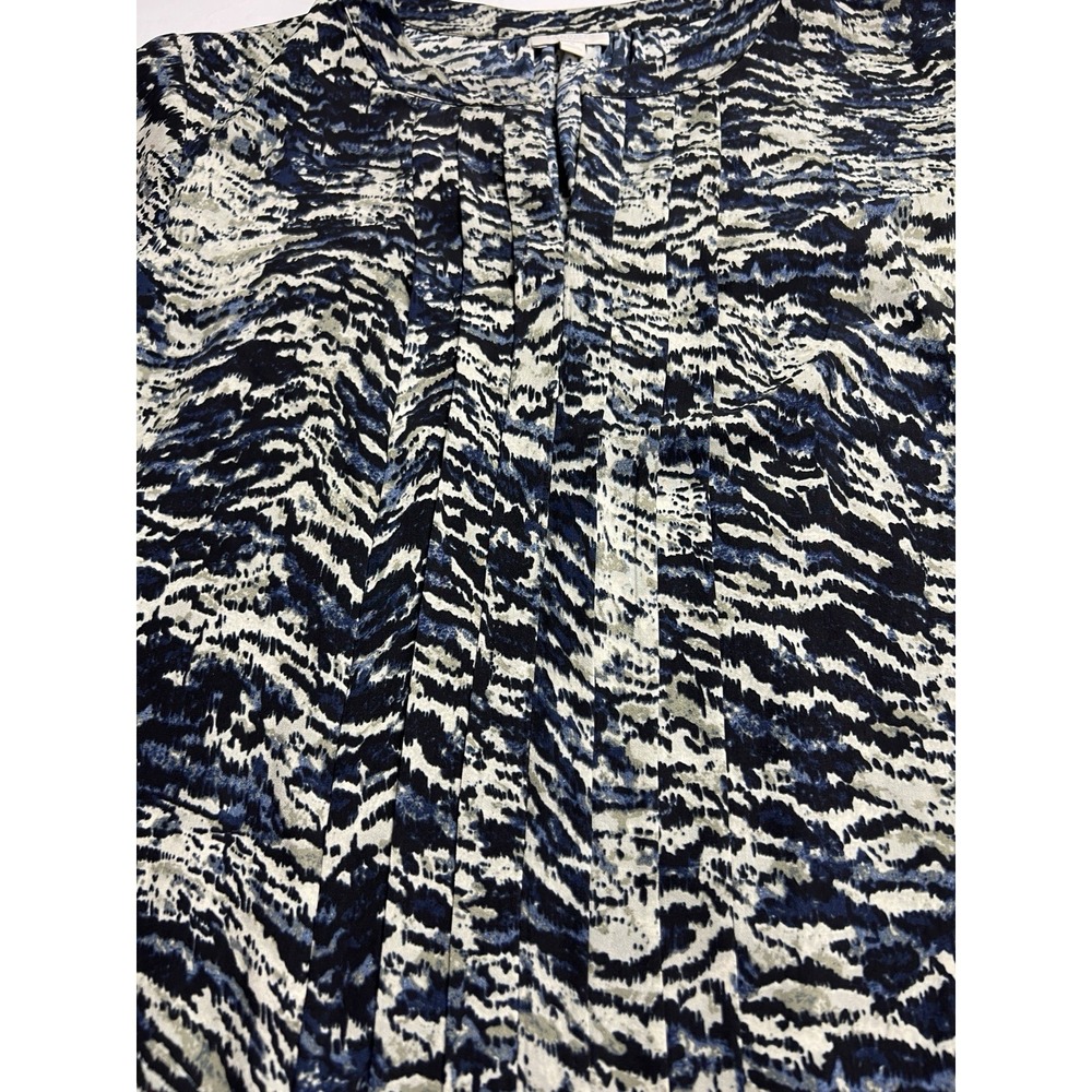 Talbots Womens Blouse Size‎ Small Blue Black Abstract Animal Print Pleated Front - Picture 12 of 16